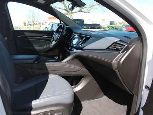 Used 2023 Buick Enclave Essence w/ Experience Buick Package AWD/4WD image 32