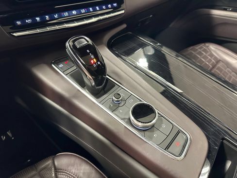 Used 2023 Cadillac Escalade V AWD/4WD image 35