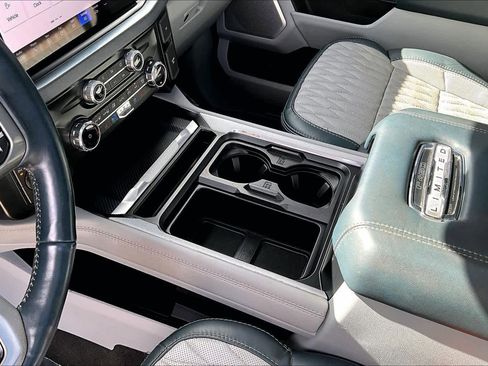 Used 2024 Ford F450 Limited image 32