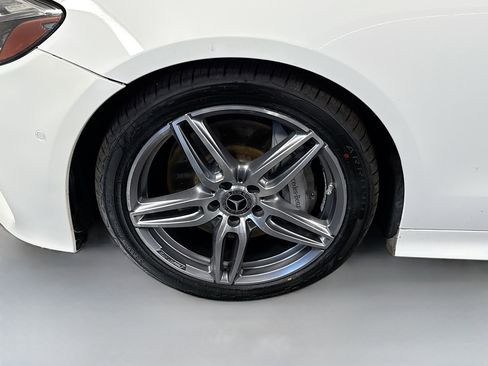 Used 2019 Mercedes-Benz E 450 Cabriolet image 36