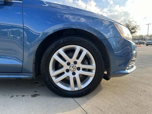 Used 2017 Volkswagen Jetta S image 8