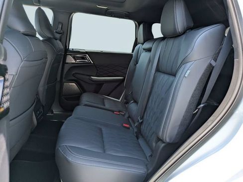 New 2026 Mitsubishi Outlander SEL Black Edition FWD image 15