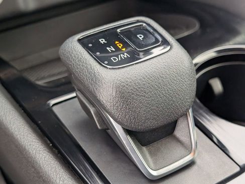 Used 2021 Nissan Rogue S image 32