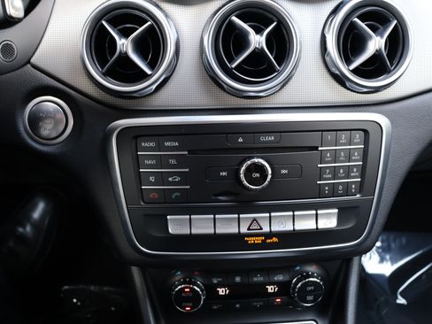 Used 2020 Mercedes-Benz GLA 250 4MATIC image 36