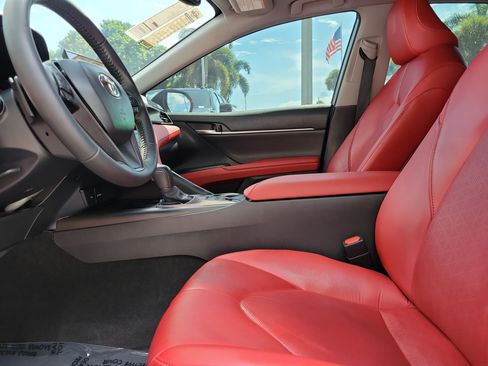 Used 2023 Toyota Camry XSE FWD image 21