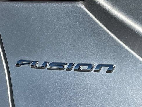 Used 2017 Ford Fusion Titanium FWD image 18