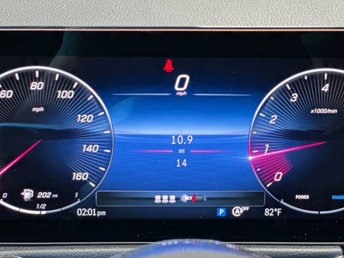 New 2025 Mercedes-Benz GLB 250 4MATIC image 28