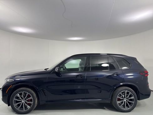 New 2026 BMW X5 xDrive40i w/ M Sport Package AWD/4WD image 4