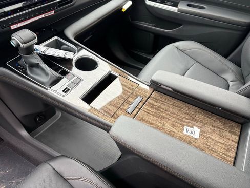 New 2026 Toyota Sienna Platinum image 23