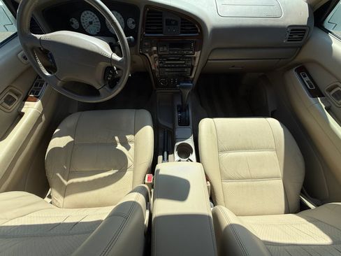 Used 2001 Nissan Pathfinder LE AWD/4WD image 27