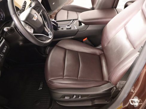 Used 2022 Cadillac XT6 Premium Luxury w/ LPO, Radiant Package image 11