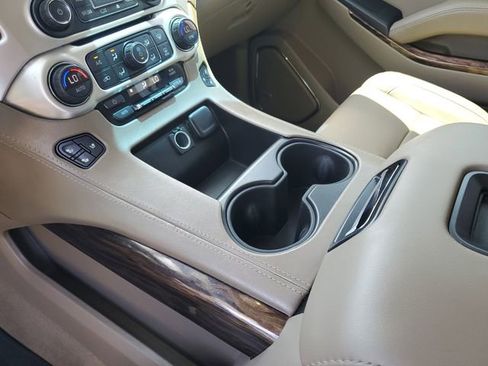 Used 2019 GMC Yukon SLT w/ Open Road Package image 32