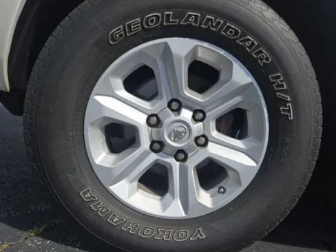 Used 2003 Toyota 4Runner SR5 AWD/4WD image 18