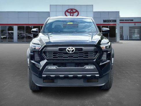 New 2025 Toyota Tacoma TRD Off-Road image 2