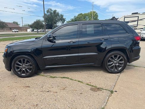 Used 2018 Jeep Grand Cherokee High Altitude AWD/4WD image 3