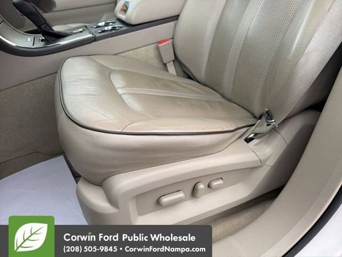 Used 2014 Lincoln MKX FWD w/ Equipment Group 102A image 25