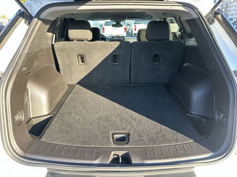 Used 2024 Chevrolet Blazer LT image 32