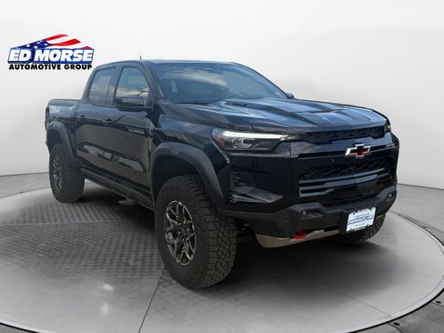 Used 2026 Chevrolet Colorado ZR2 w/ Technology Package AWD/4WD image 7