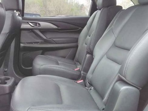 Used 2023 MAZDA CX-9 Touring image 4