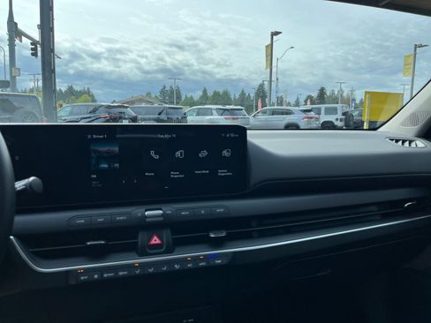 Used 2025 Kia K4 FWD image 20