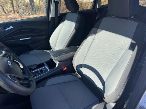 Used 2018 Ford Escape SE image 15