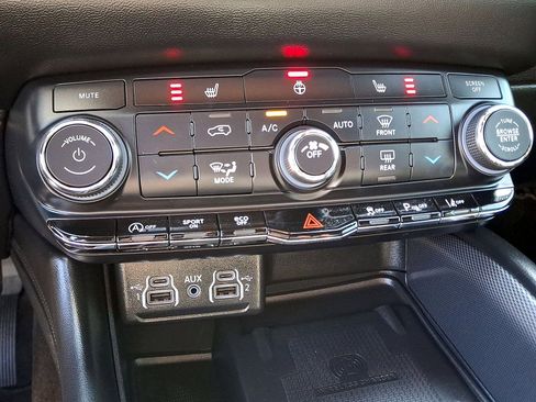 Used 2022 Dodge Durango GT AWD/4WD image 19