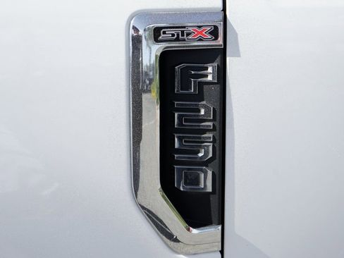 Used 2022 Ford F250 XL w/ STX Appearance Package image 44