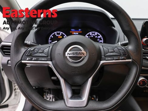 Used 2022 Nissan Altima 2.5 S FWD image 10