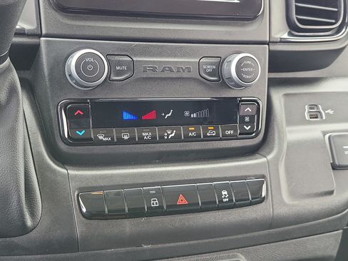Used 2025 RAM ProMaster 2500 w/ U-Haul Equipment Group FWD image 22