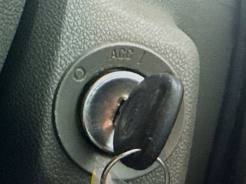 Used 2016 Chevrolet Traverse LT w/ Style and Technology Package image 15