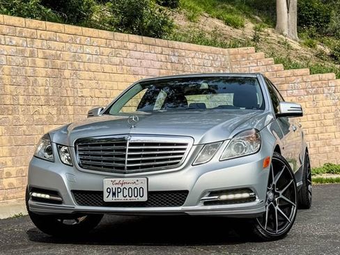 Used 2012 Mercedes-Benz E 350 Sedan image 3