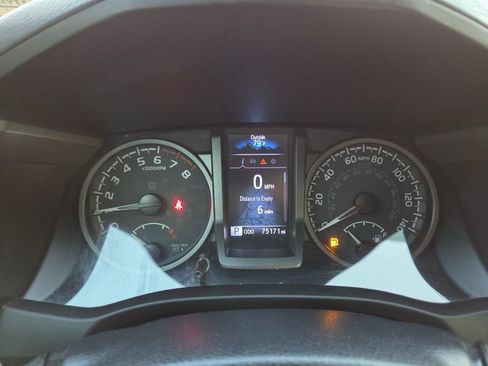Certified 2020 Toyota Tacoma TRD Off-Road w/ Technology Package AWD/4WD image 32