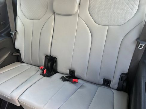 Used 2025 Hyundai Palisade SEL FWD image 15