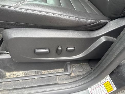 Used 2016 Ford C-MAX SEL w/ Equipment Group 302A FWD image 14