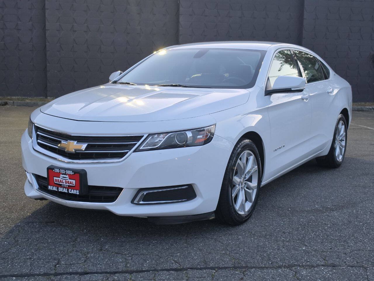 Used 2016 Chevrolet Impala LT FWD image 14