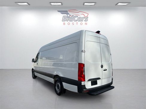 Used 2023 Mercedes-Benz Sprinter 2500 image 6