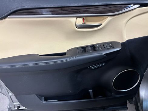 Used 2015 Lexus NX 300h FWD image 18