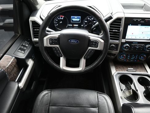 Used 2018 Ford F250 Lariat w/ Lariat Ultimate Package image 25