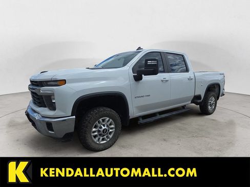 Used 2024 Chevrolet Silverado 2500 LT AWD/4WD image 1