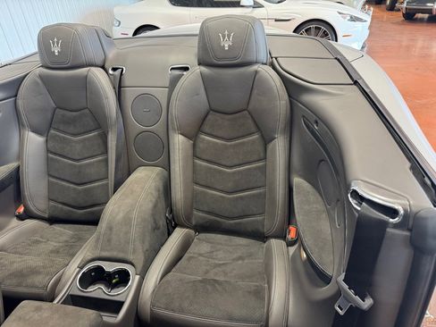 Used 2016 Maserati GranTurismo MC image 23