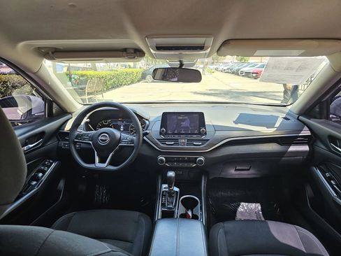 Used 2023 Nissan Altima 2.5 SV image 22