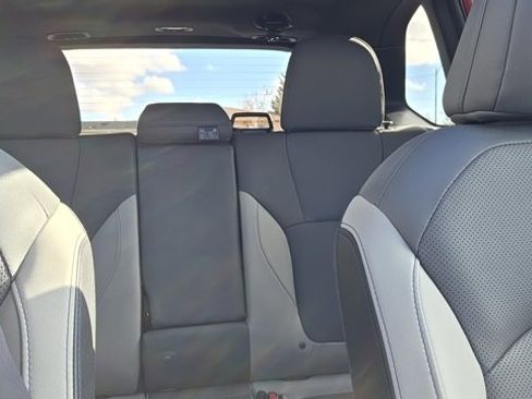 Used 2025 Subaru Forester Limited image 25