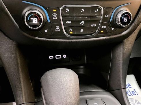 Used 2023 Chevrolet Equinox LT image 14