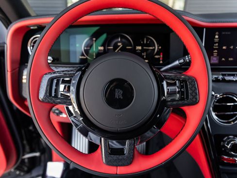 New 2026 Rolls-Royce Cullinan Black Badge image 36