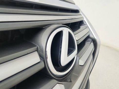 Used 2018 Lexus GX 460 Premium w/ Premium Package image 16