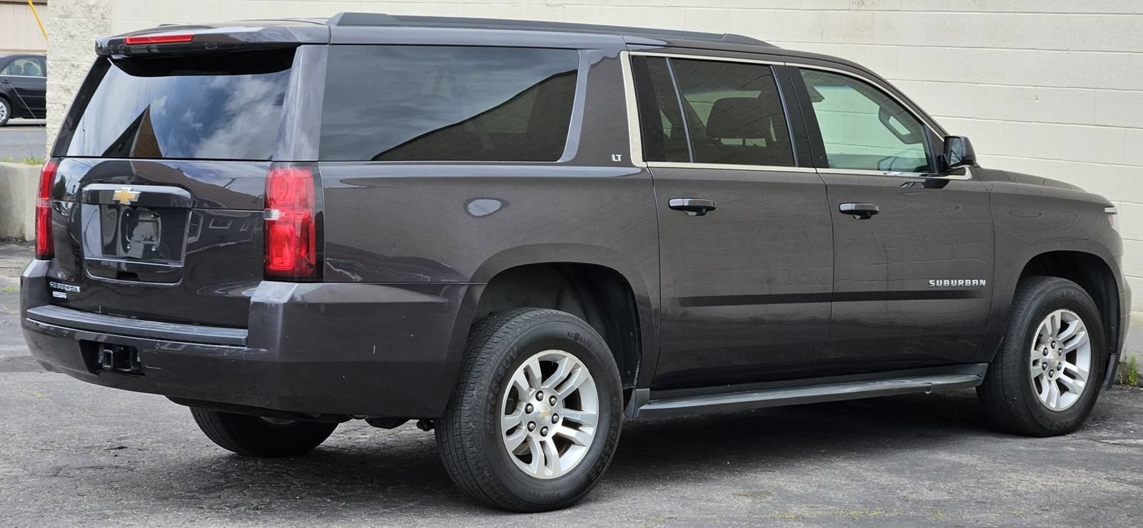 Used 2015 Chevrolet Suburban LT AWD/4WD image 5