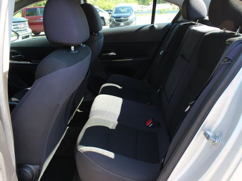 Used 2014 Chevrolet Cruze LT FWD image 27