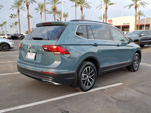 Used 2021 Volkswagen Tiguan SE FWD image 4