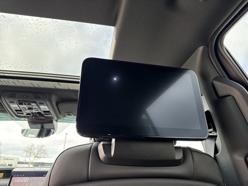 Used 2026 GMC Yukon Denali Ultimate w/ LPO, Floor Liner Package image 29