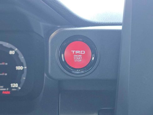 Used 2025 Toyota Tacoma TRD Sport w/ TRD Sport Upgrade Package AWD/4WD image 33